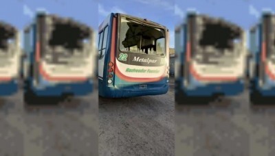 País